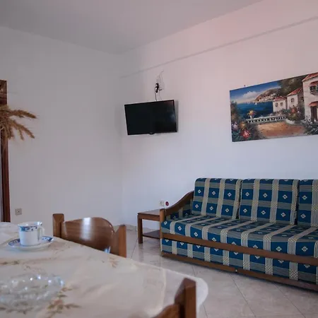 Maxis 2 Apartment